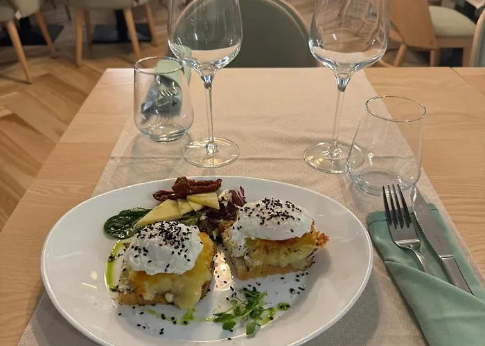 Barrique 14 - Breakfast At Restaurant & Minibar - Old Town Apartment Brașov