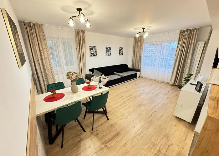 Luxury Glam Apartments Near Coresi Mall - Parking Option Brașov