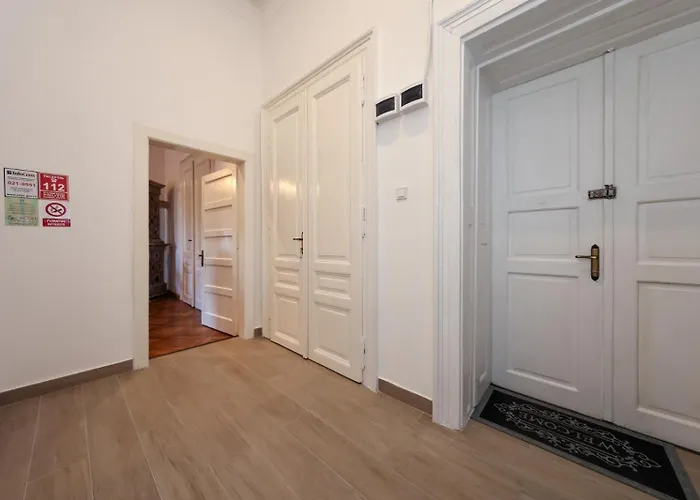 La Maman- Only Self Check-In Apartment Brașov