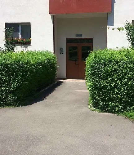 3 Rooms Aparthotel Brașov